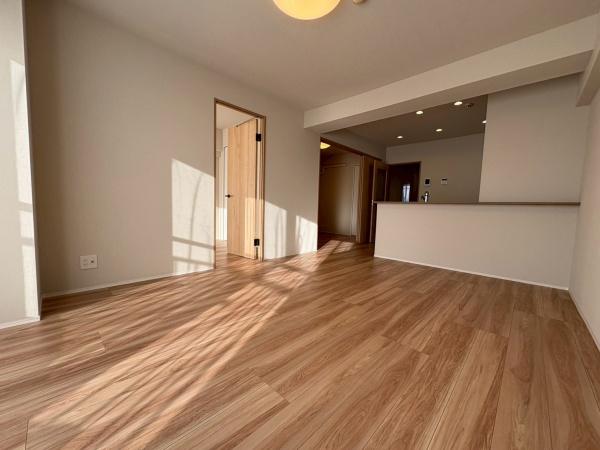 日商岩井草加マンション