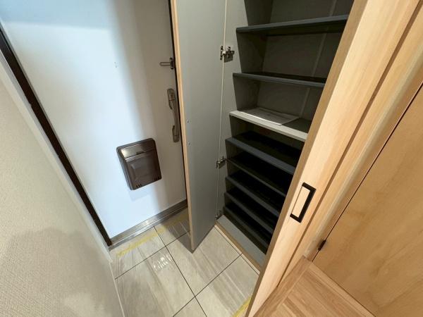 日商岩井草加マンション