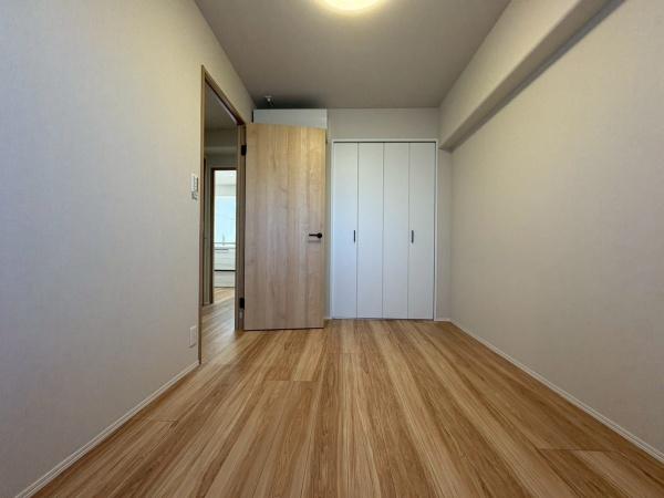 日商岩井草加マンション