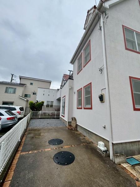 草加市金明町の中古一戸建て(駐車場)