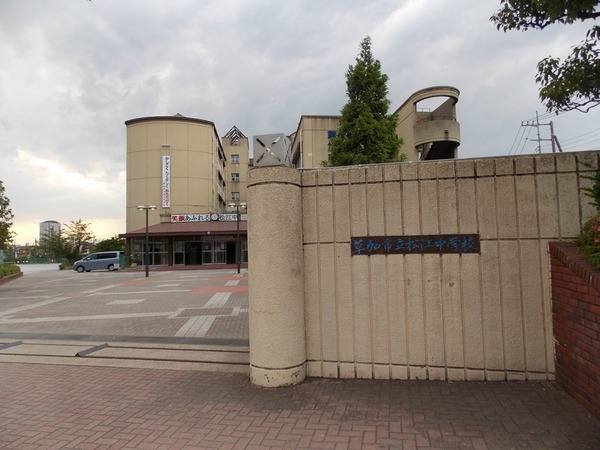 ●ベルドゥムール草加弁天６階●(草加市立松江中学校)