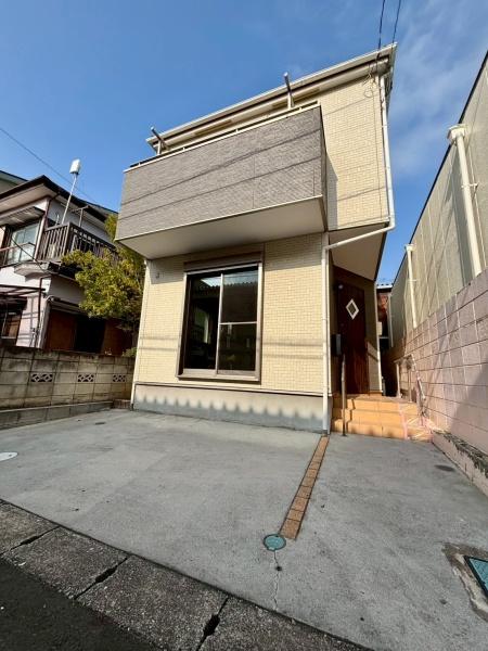 草加市両新田西町の中古一戸建