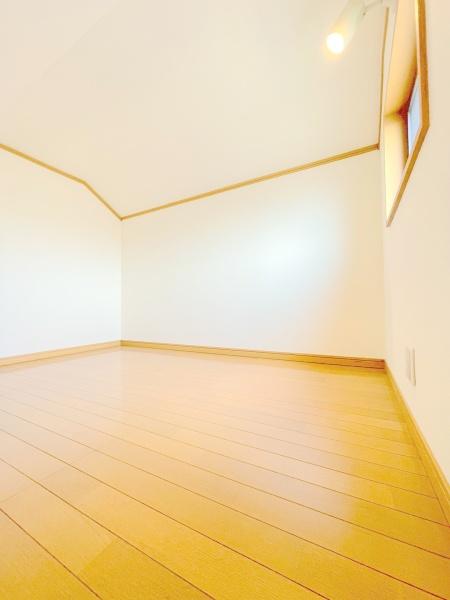 三郷市戸ケ崎４丁目の中古一戸建て