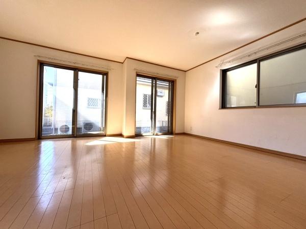三郷市早稲田8丁目・戸建
