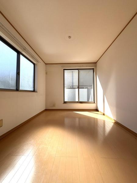 三郷市早稲田８丁目の中古一戸建て