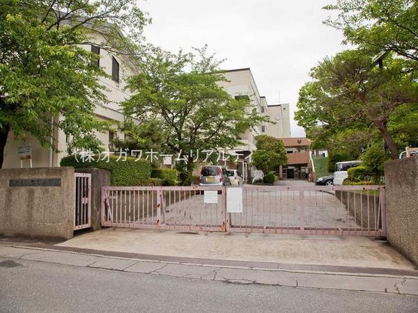 越谷市弥栄町３丁目の中古一戸建て(越谷市立弥栄小学校)