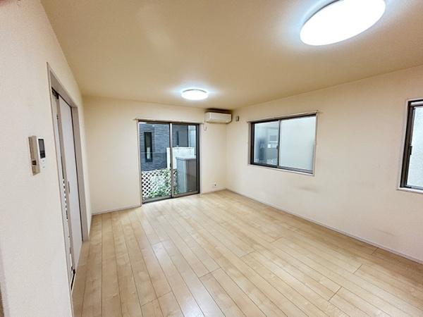 草加市稲荷４丁目の中古一戸建て