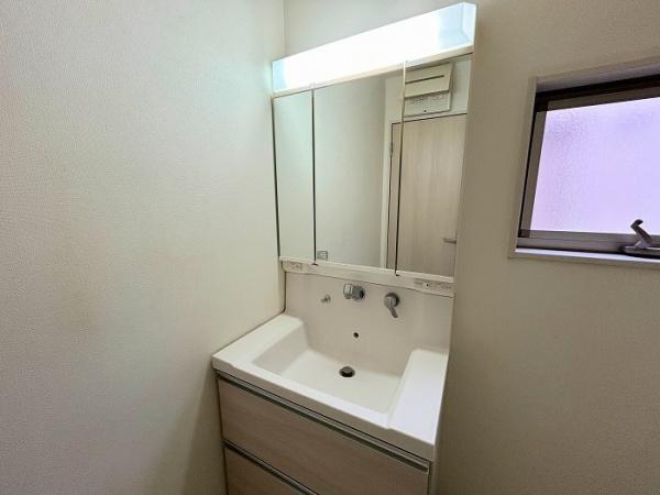 草加市稲荷４丁目の中古一戸建て