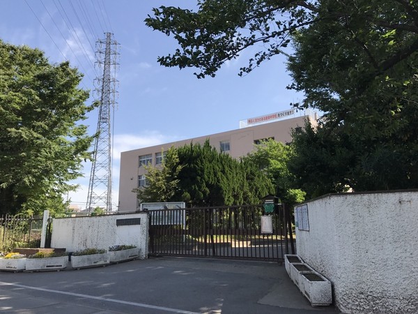 草加市清門２丁目の中古一戸建て(草加市立新栄中学校)