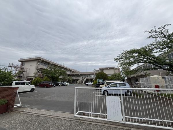 サンライフ吉川(吉川市立南中学校)