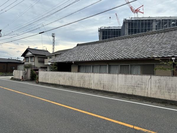 小牧市多気中町・小牧市下小針中島2丁目　売地