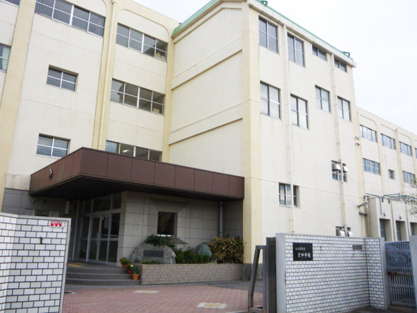 アベニュー楠町Ａ棟(名古屋市立北中学校)