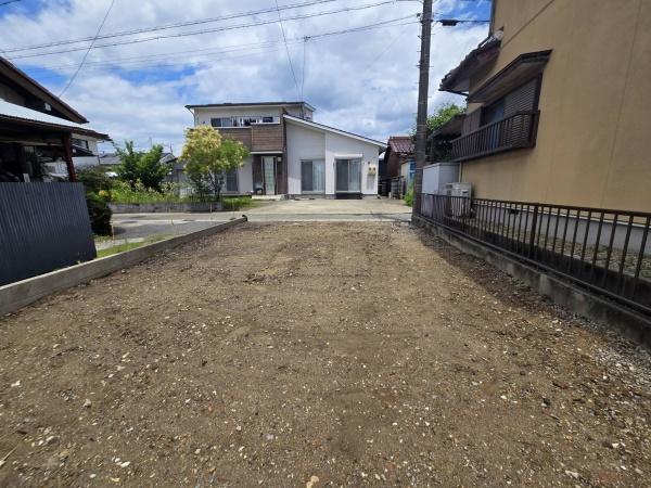 小牧市大字久保一色　売地
