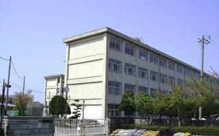 加古川市山手３丁目の中古一戸建て(加古川市立山手中学校)