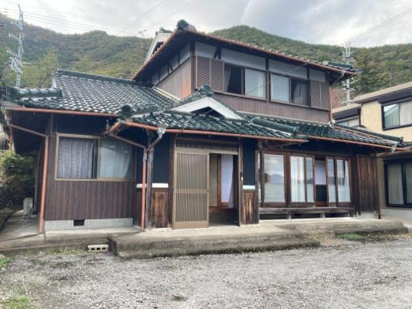 西脇市黒田庄町大伏の中古一戸建て