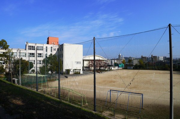 三島郡島本町桜井4丁目の土地(島本町立第三小学校)