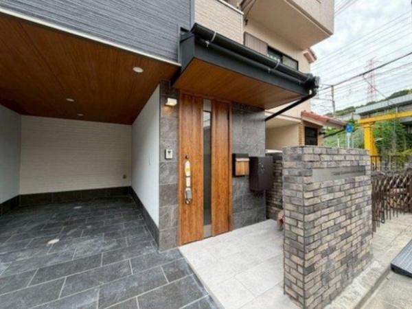高槻市上牧南駅前町の中古一戸建て