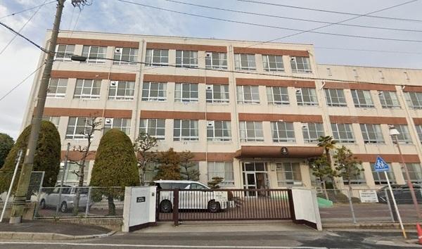 名古屋市天白区八幡山の土地(名古屋市立表山小学校)