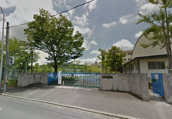 春日井市中央台新築分譲住宅　１号棟(春日井市立中央台小学校)