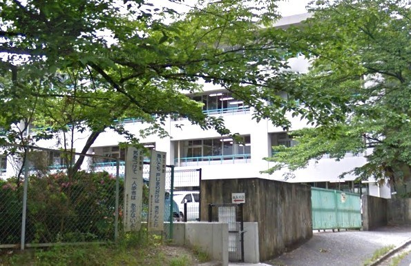 春日井市高森台新築分譲住宅　１号棟(春日井市立高森台小学校)