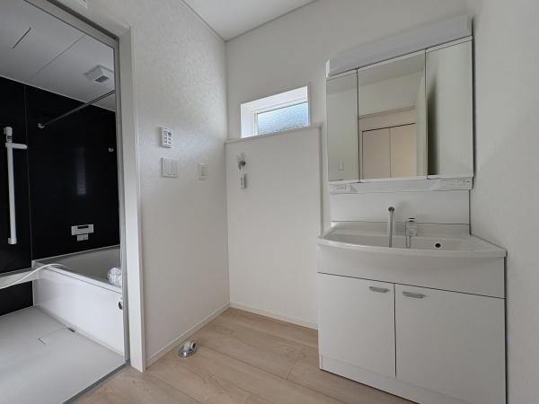 盛岡市 高松4丁目 建売物件(洗面台・洗面所)