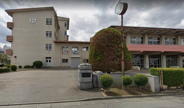 ハイツグリーンゲーブルズ(盛岡市立下小路中学校)