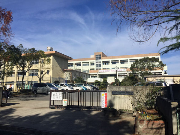 奈良市百楽園1丁目の中古一戸建て(奈良市立二名中学校)