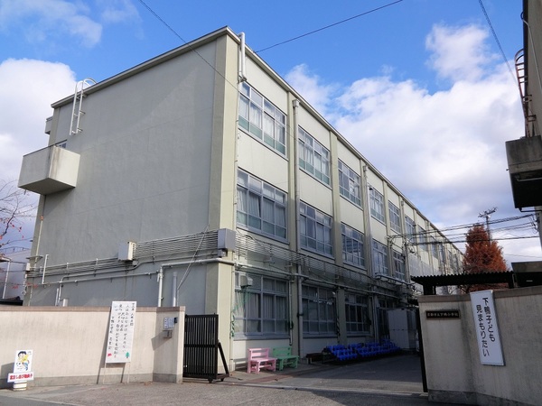 京都市左京区下鴨中川原町の中古一戸建て(京都市立下鴨小学校)