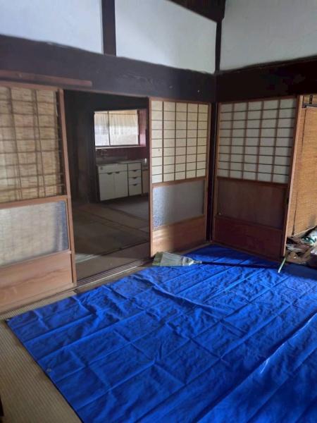 生駒市鹿畑町の中古一戸建て