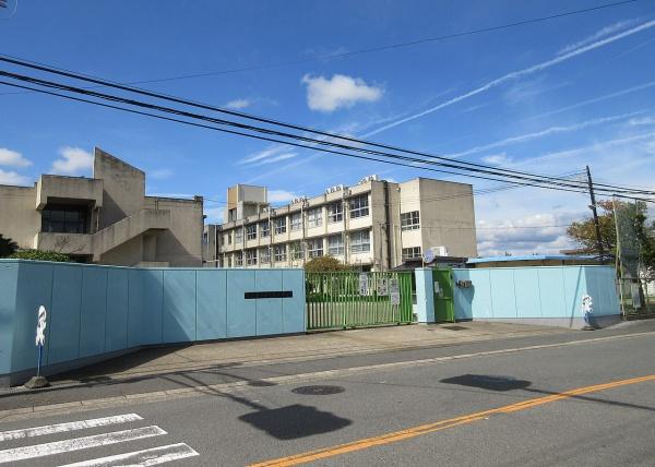 枚方市西禁野2丁目の中古一戸建て(禁野小学校)