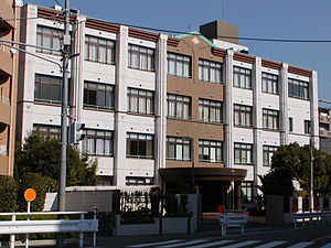メゾン鶴ヶ丘(大阪市立昭和中学校)