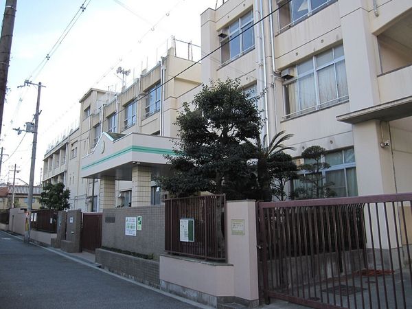 大阪市西成区天下茶屋東1丁目の中古一戸建て(大阪市立天下茶屋小学校)
