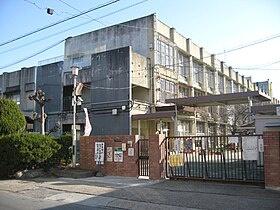 枚方市楠葉野田2丁目の中古一戸建て(枚方市立樟葉小学校)