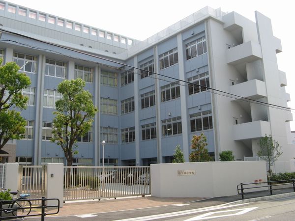 神戸市長田区腕塚町9丁目の中古一戸建て(神戸市立駒ヶ林小学校)