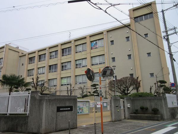 大阪市住吉区帝塚山中５丁目の中古一戸建て(大阪市立住吉小学校)