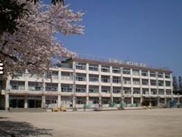 練馬区東大泉２丁目の中古一戸建て(練馬区立泉新小学校)