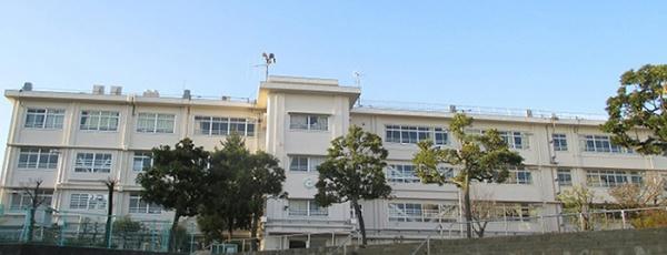 川崎市宮前区南平台の中古一戸建て(川崎市立白幡台小学校)