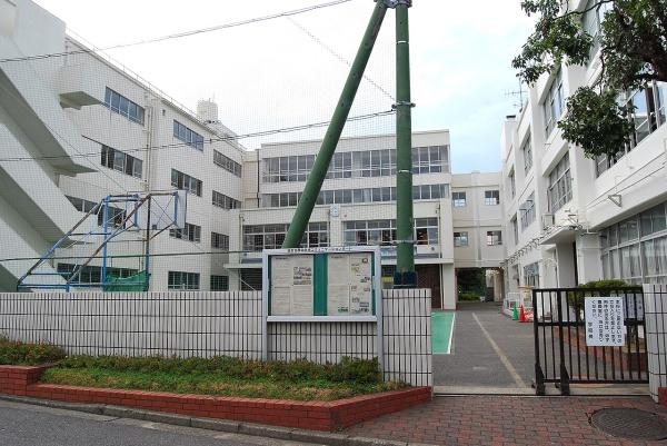 横浜市港北区下田町６丁目の中古一戸建て(日吉台西中学校)