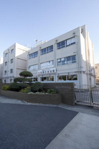 世田谷区成城9丁目の中古一戸建(千歳中学校)
