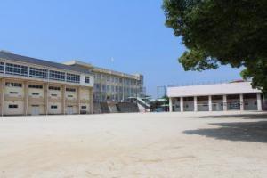 長崎市油木町の土地(長崎市立緑が丘中学校)