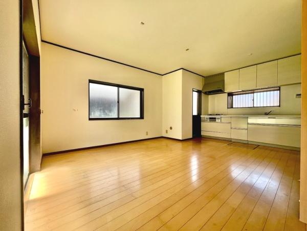 八街市八街ほの中古一戸建て(リビング)