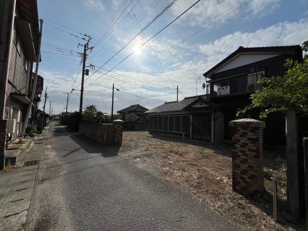 山武郡九十九里町作田の中古一戸建て(前面道路含む現地写真)