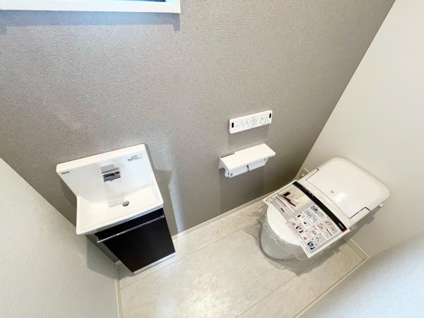 八街市八街にの新築一戸建(トイレ)