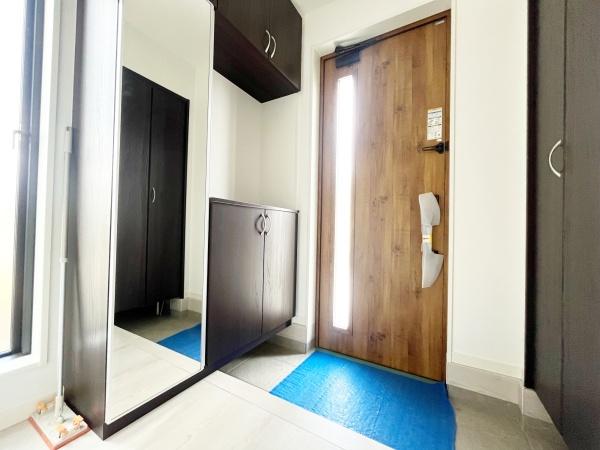 八街市八街にの新築一戸建(玄関)