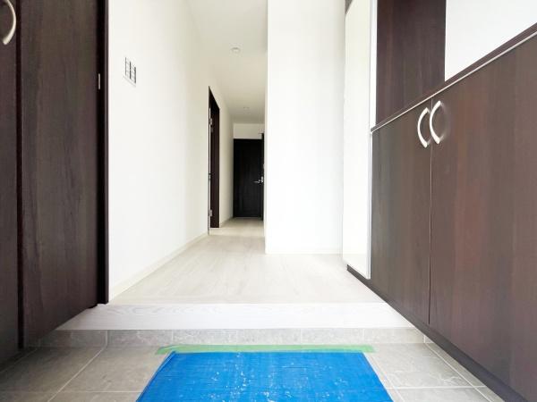 八街市八街にの新築一戸建(玄関)