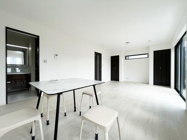 八街市八街にの新築一戸建(リビング)