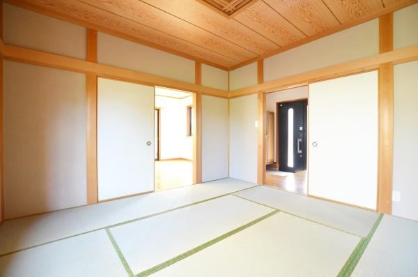 八街市八街ろの中古一戸建て