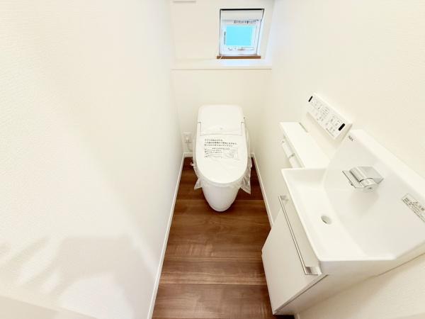 千葉市緑区土気町の新築一戸建(トイレ)