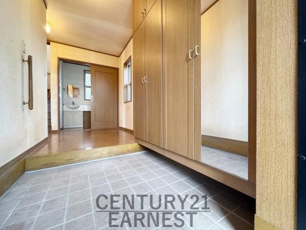 東金市南上宿の中古一戸建て(玄関)