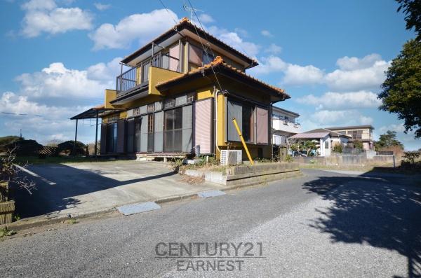 長生郡白子町五井の中古一戸建て(前面道路含む現地写真)
